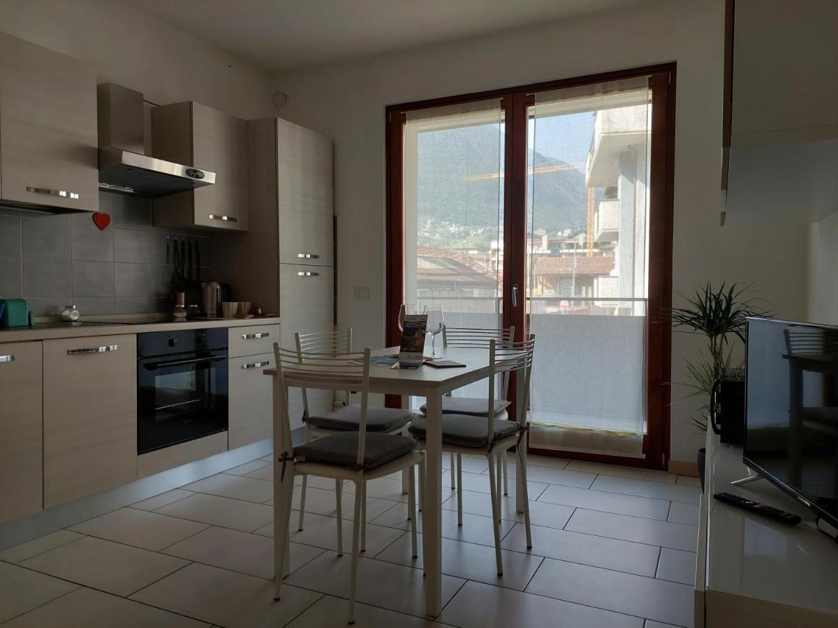 Apartamento Bilocale Luminoso, Ottima Posizione Sondrio Exterior foto