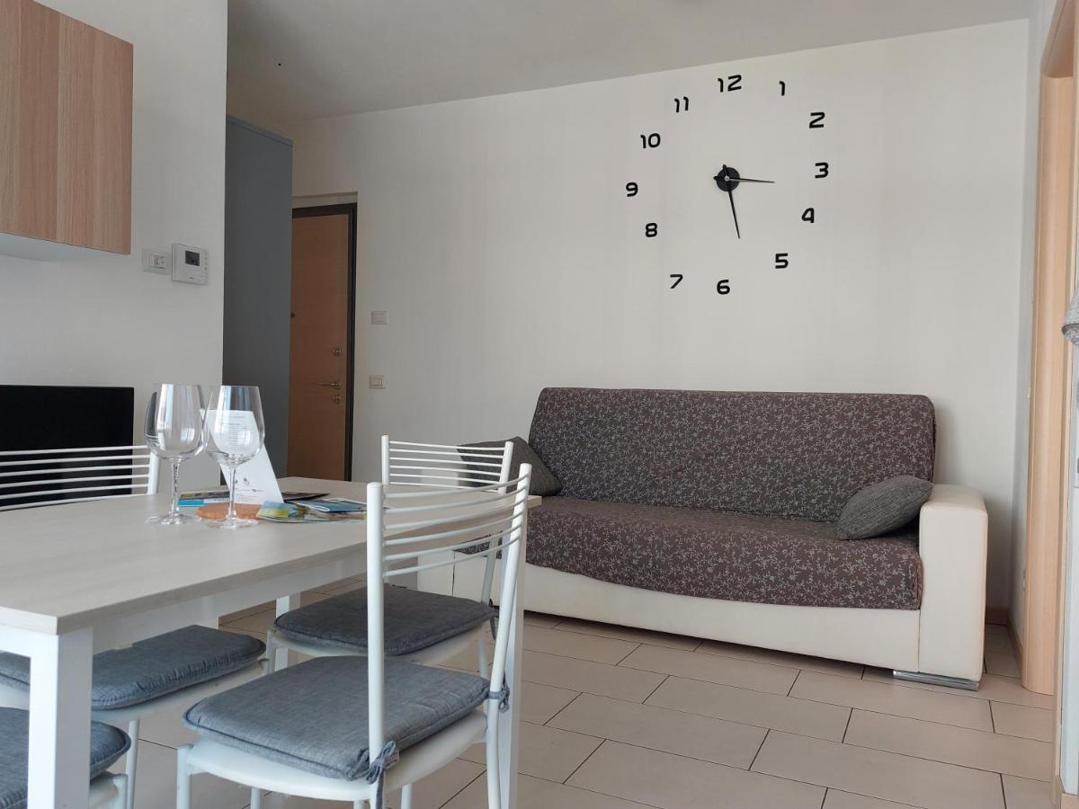 Apartamento Bilocale Luminoso, Ottima Posizione Sondrio Exterior foto