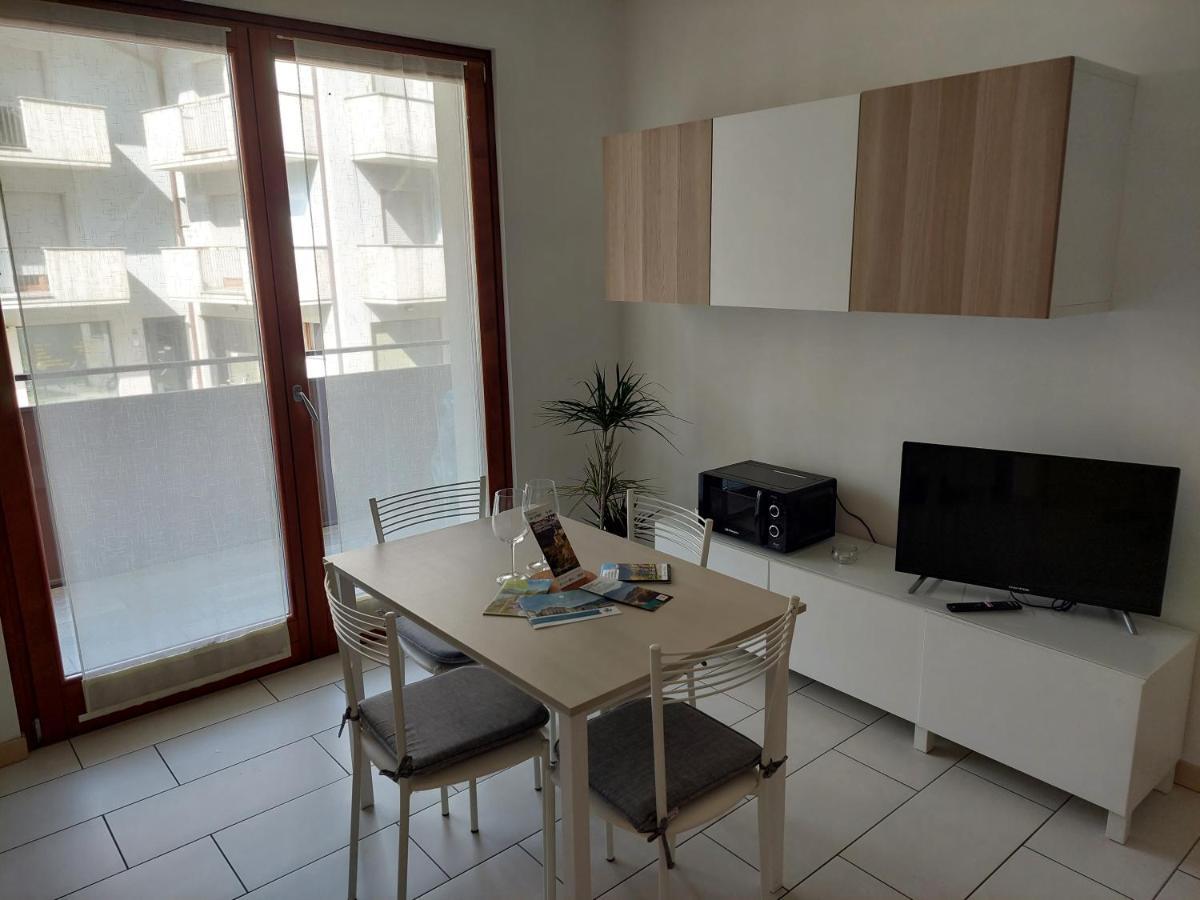 Apartamento Bilocale Luminoso, Ottima Posizione Sondrio Exterior foto